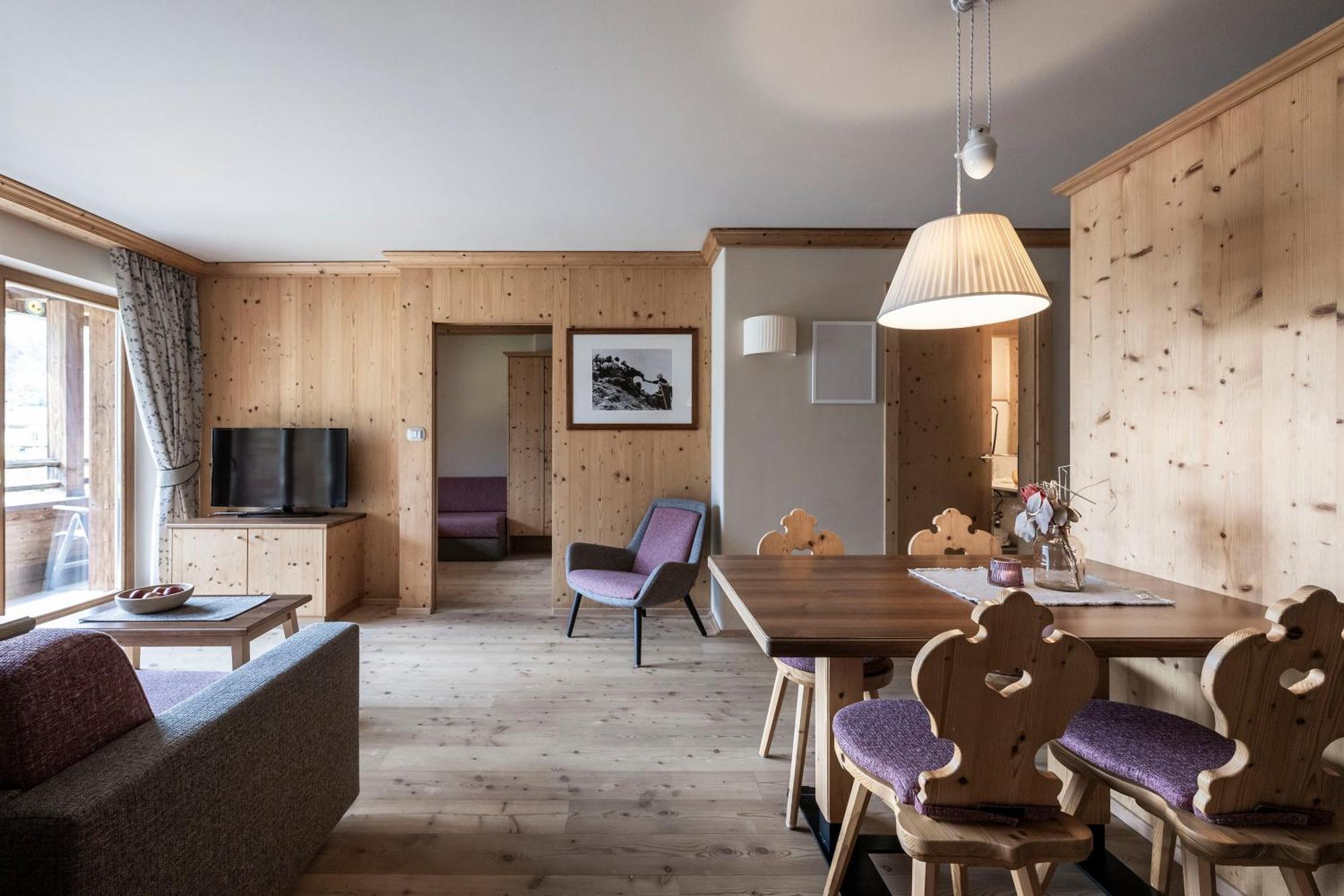 Post Alpina - Family Mountain Chalets San Candido Eksteriør billede