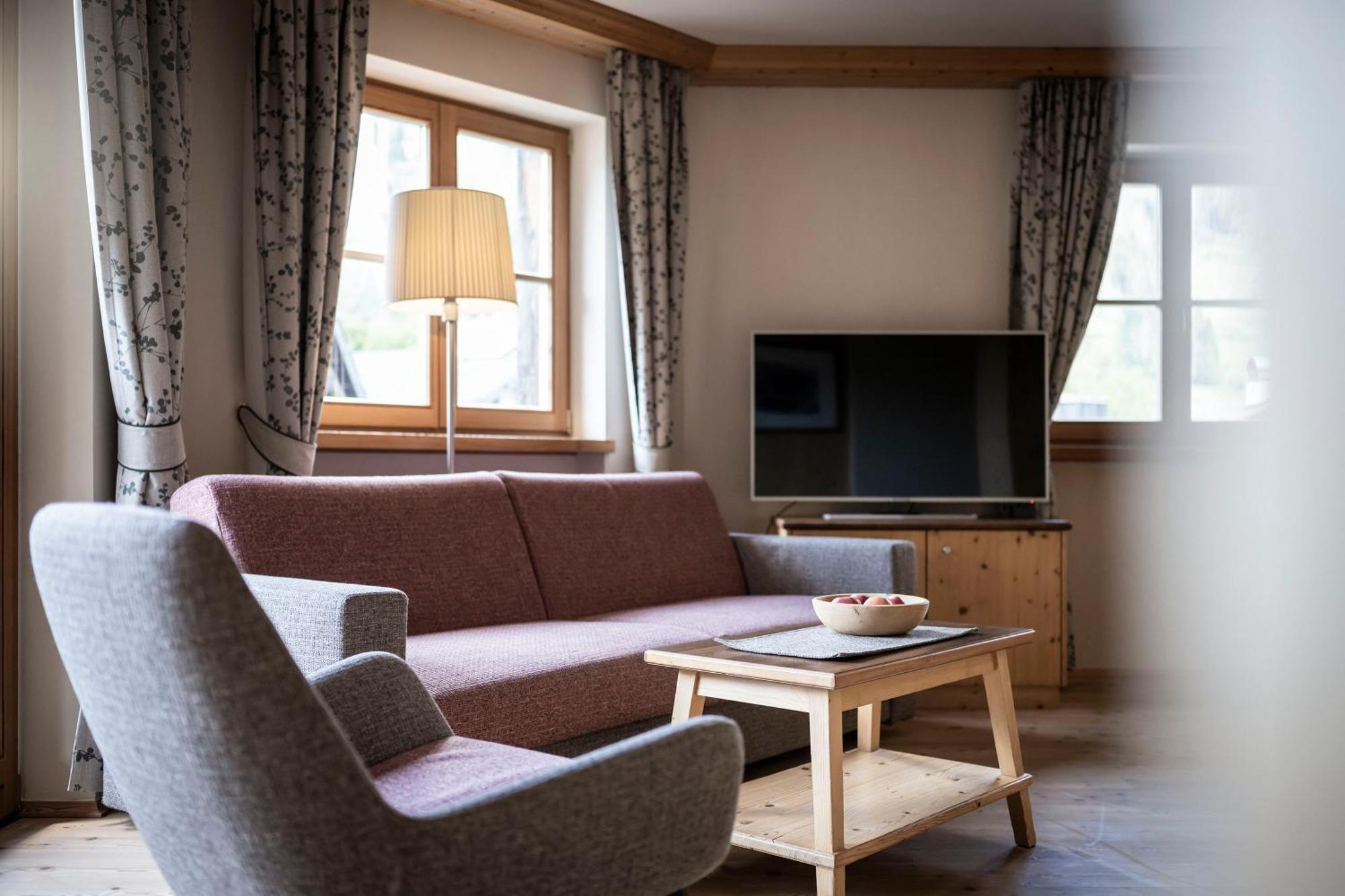 Post Alpina - Family Mountain Chalets San Candido Værelse billede