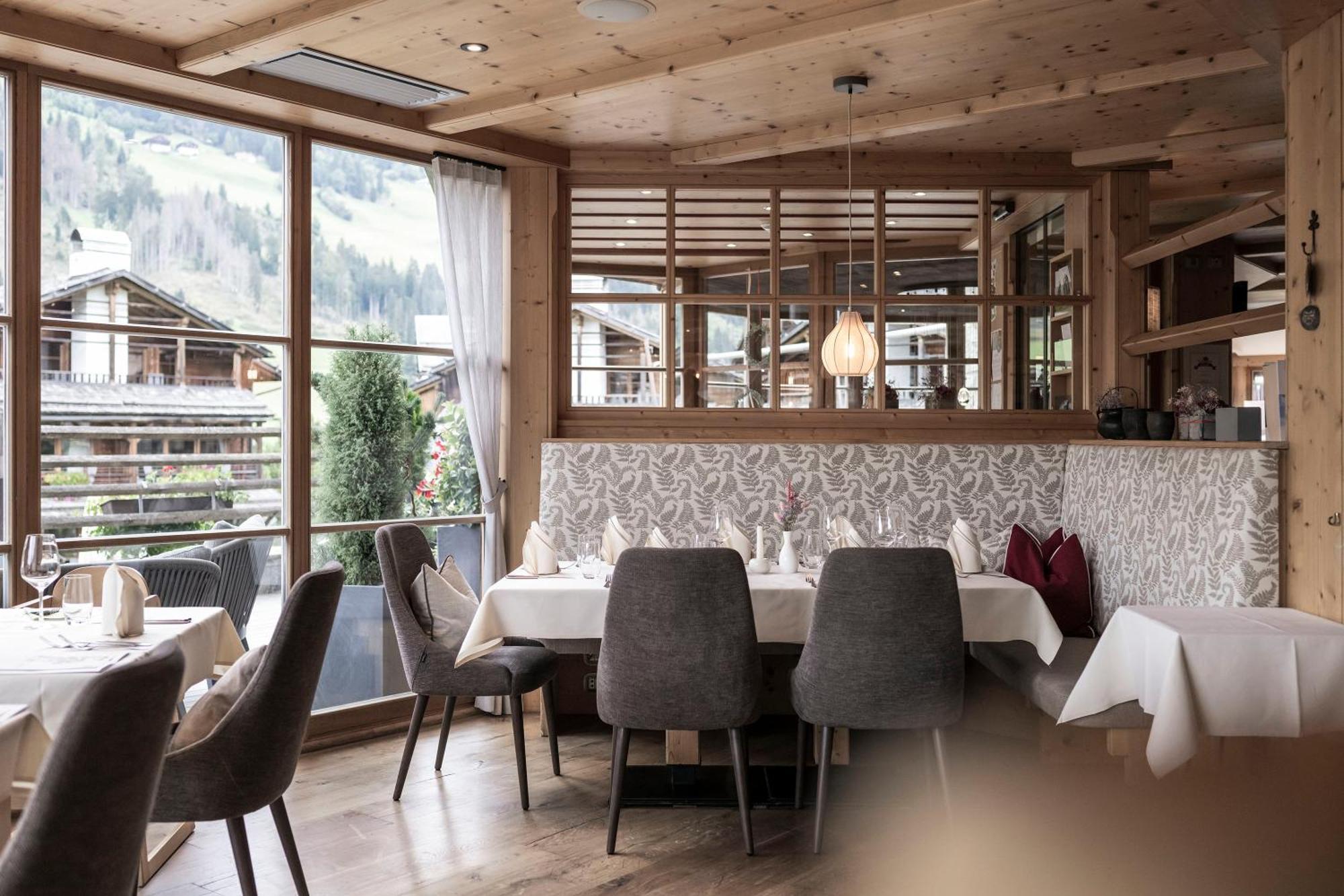 Post Alpina - Family Mountain Chalets San Candido Eksteriør billede