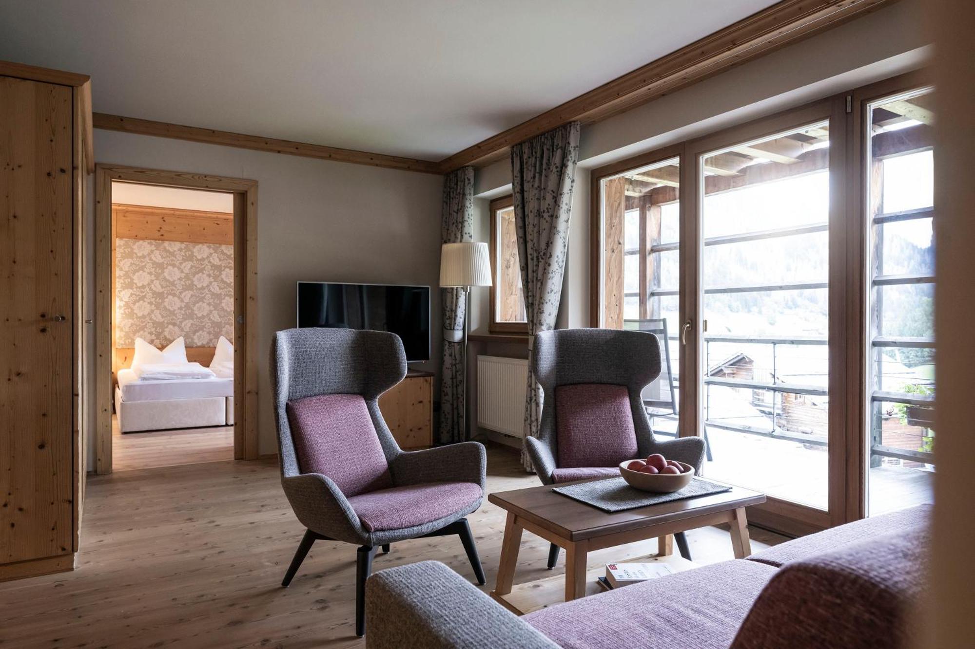 Post Alpina - Family Mountain Chalets San Candido Eksteriør billede