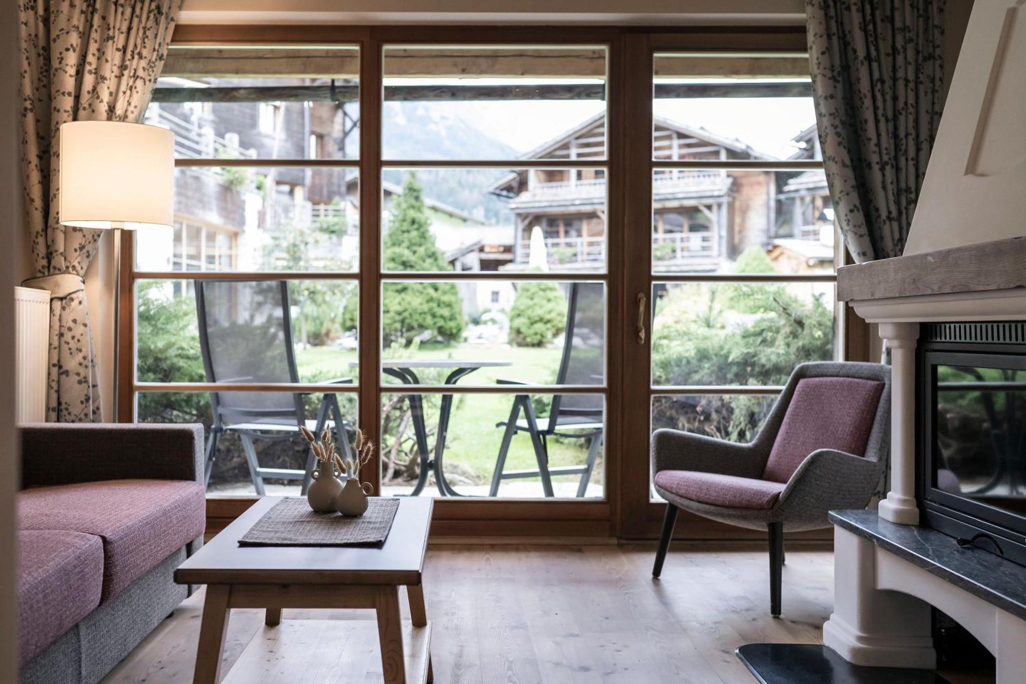 Post Alpina - Family Mountain Chalets San Candido Eksteriør billede
