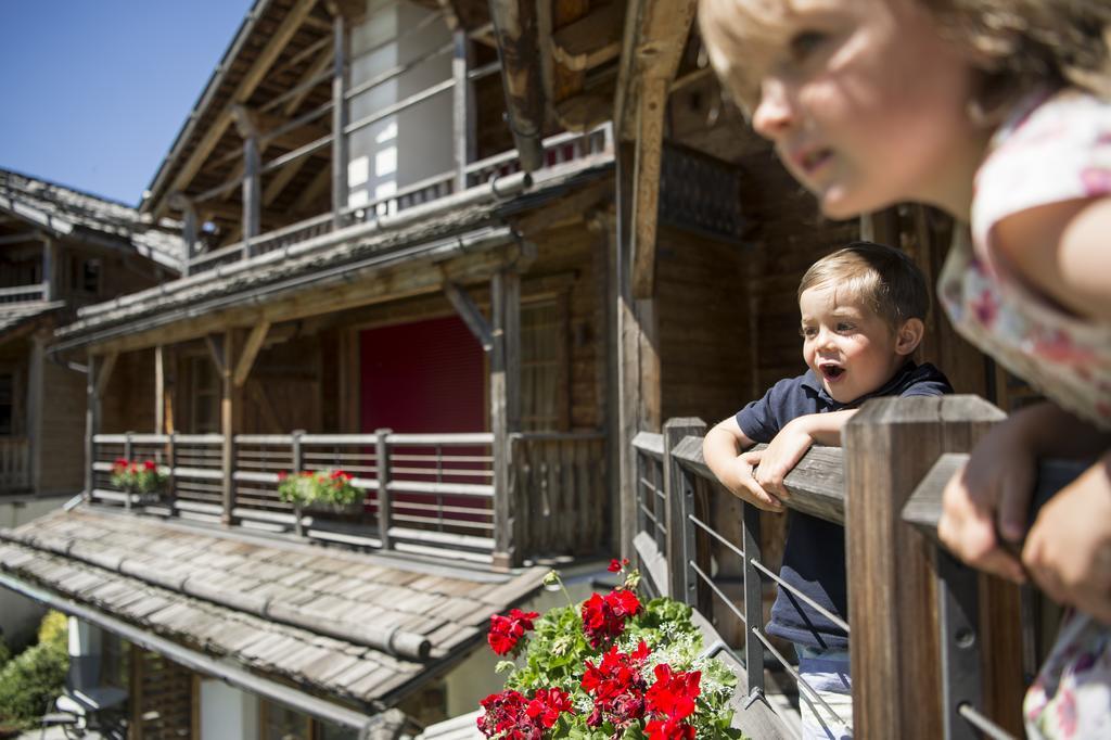 Post Alpina - Family Mountain Chalets San Candido Eksteriør billede